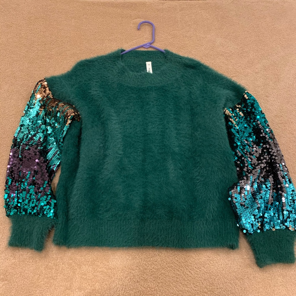 Women’s sweater